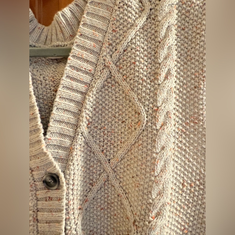 MWT Women's Cable Knit Button-Front Vest - Picture 7 of 12
